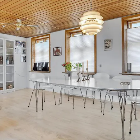 Stunning In With Kitchen *