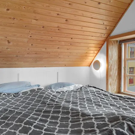 Stunning In With Kitchen * 알링에