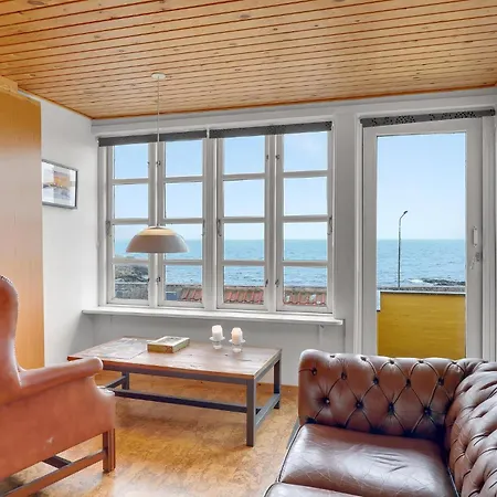 Stunning In With Kitchen بيت للعطل إلينغه